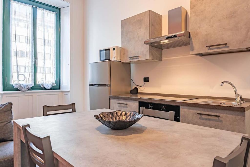 Guest Planet - Modern Flat Centrale M2 Milan Exterior photo